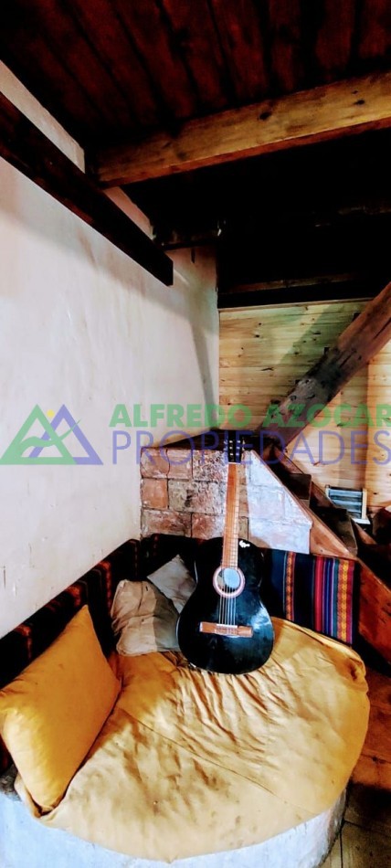 Casa y Cabaña en terreno con costa de rio