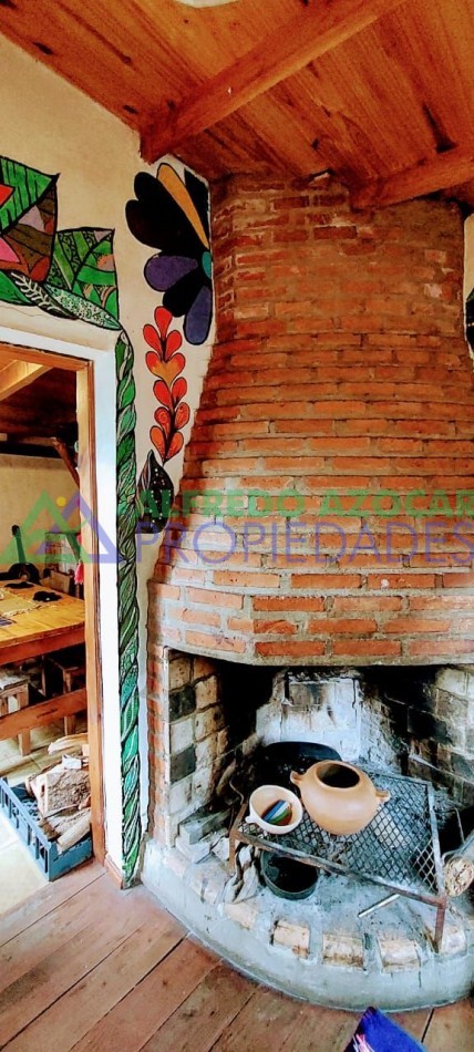 Casa y Cabaña en terreno con costa de rio