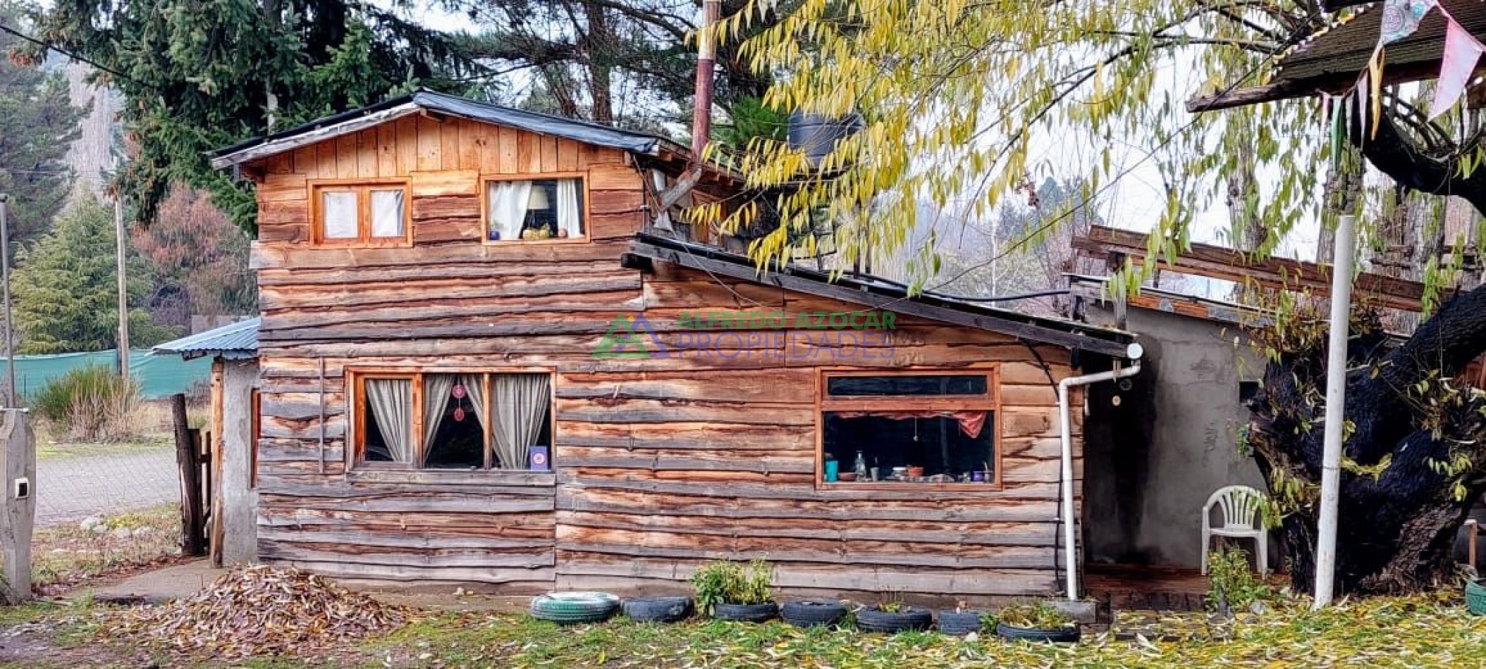 Casa y Cabaña en terreno con costa de rio