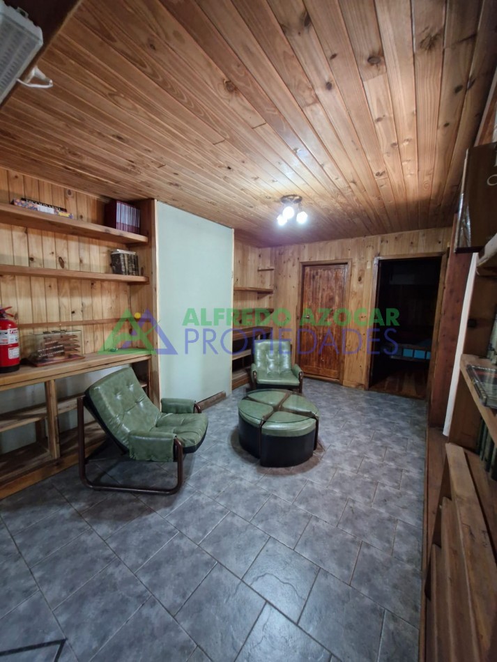 Barrio Los Abedules, Casa con terreno