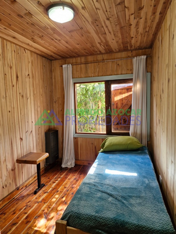 Barrio Los Abedules, Casa con terreno
