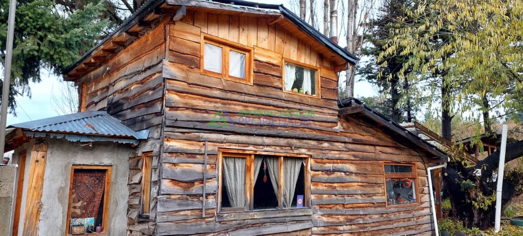 Casa y Cabaña en terreno con costa de rio