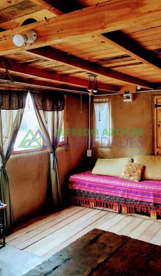 Casa y Cabaña en terreno con costa de rio